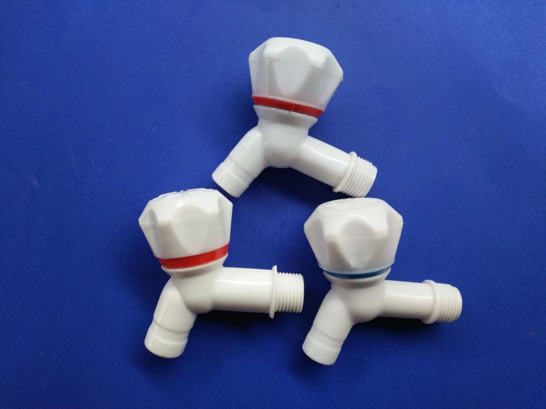 10元一个水龙头贵吗,一个水龙头几百块值不值得买