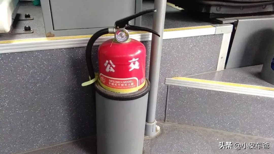 家用小车审车需要灭火器吗,家用小车年检必须要灭火器吗