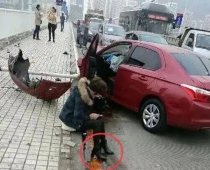 重庆公交车坠江事件发生在哪里,回顾重庆公交车坠江事件