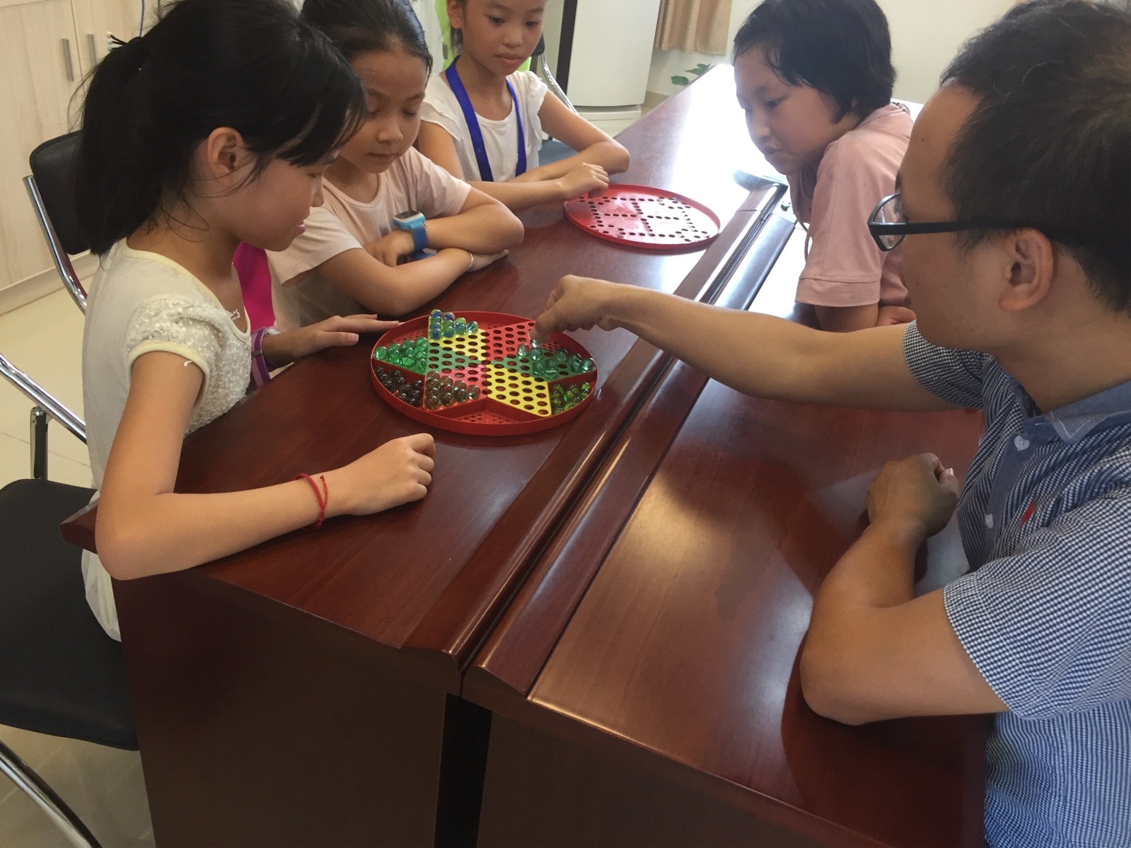小孩子玩玩具可以更聪明吗,孩子在玩中学习