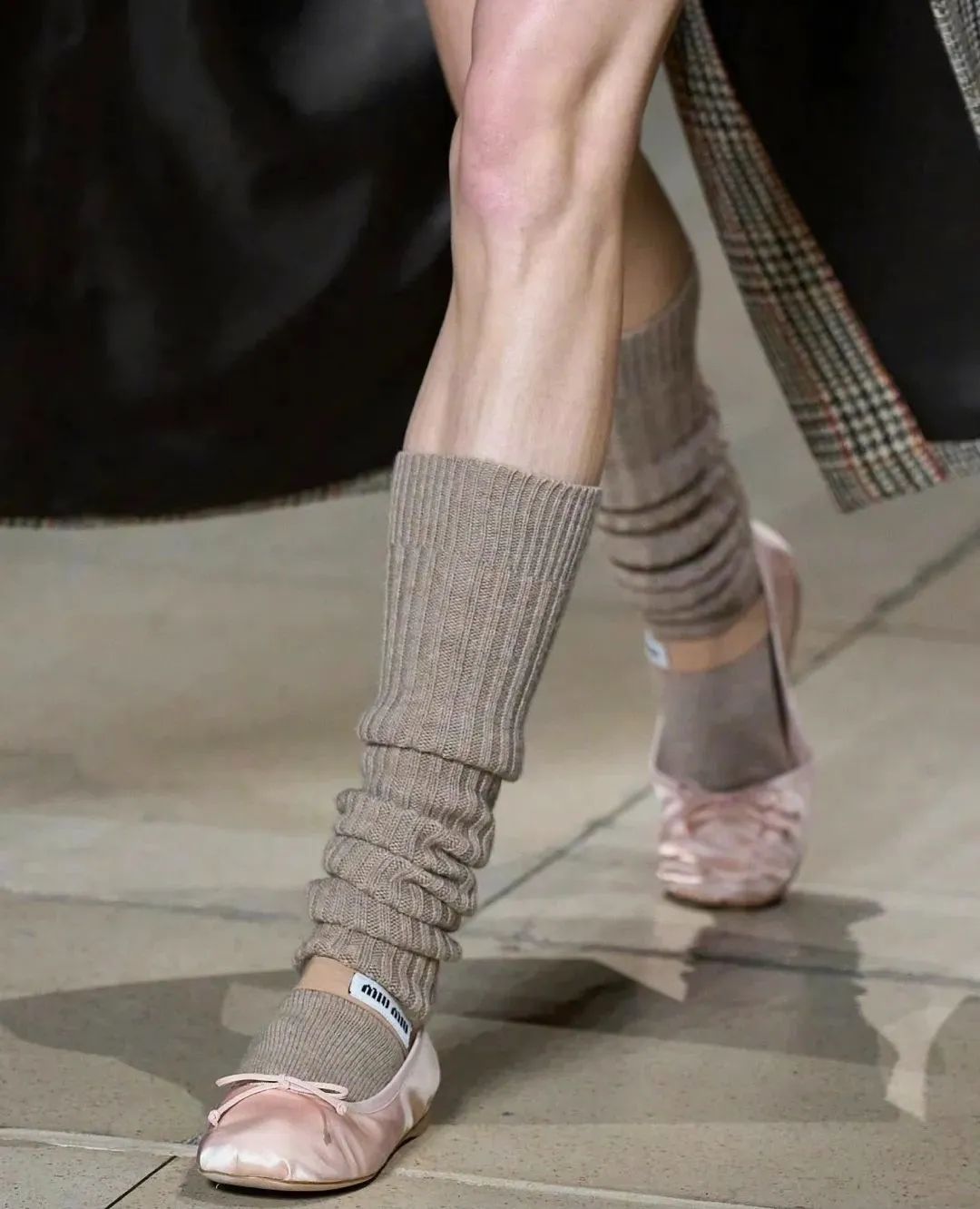 袜套堆堆袜穿法教程,袜套堆堆袜休闲怎么穿