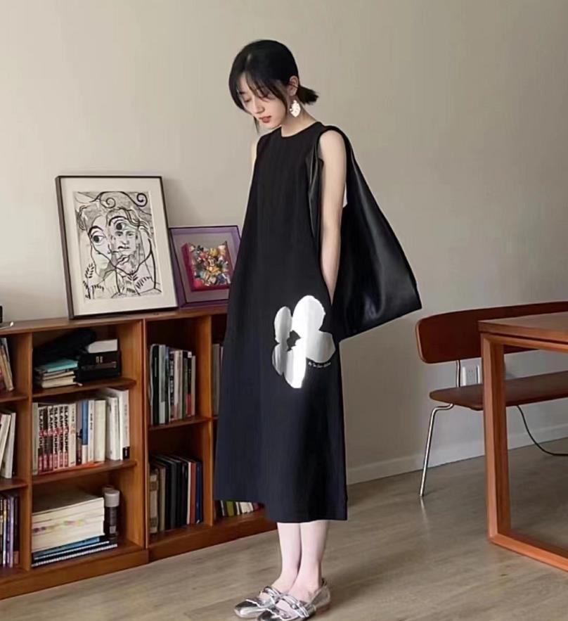 今年夏天这双鞋火了怎么搭都好看,秋冬鞋子别瞎买这三款百搭又时尚