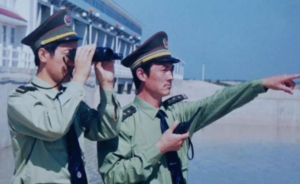 1999年我军一少将部长参加聚餐,引起国安部门怀疑,逮捕后被判刑