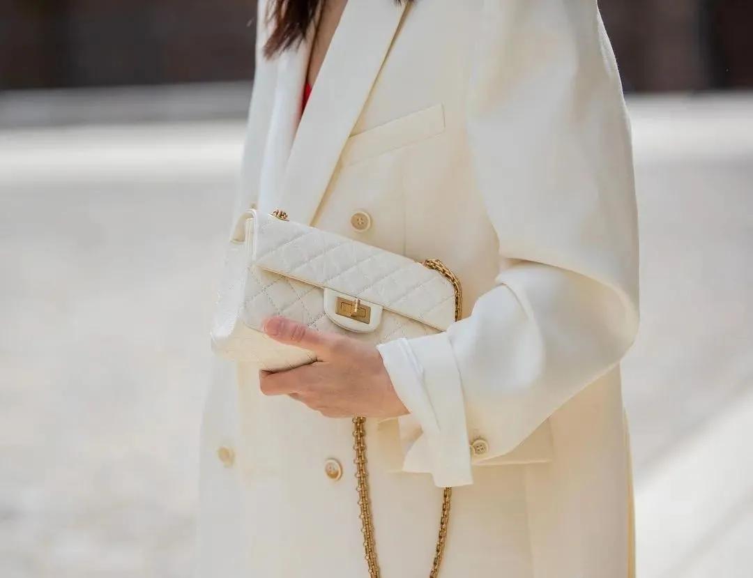 大牌实用包包小款推荐哪款,又大又实用的包包推荐品牌