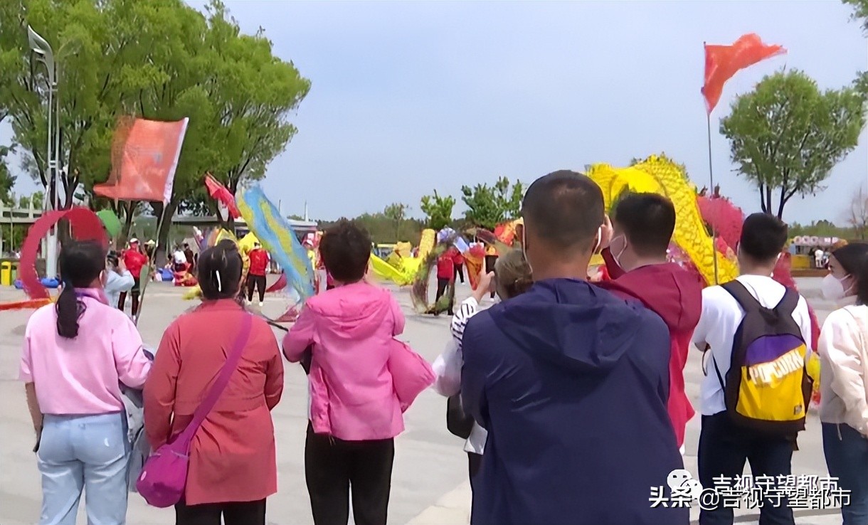 小区内广场舞噪音扰民是违法行为,新噪音法对邻居扰民处罚