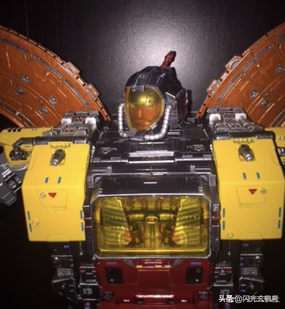 重涂变形金刚,变形金刚塞伯坦传奇巨型金刚