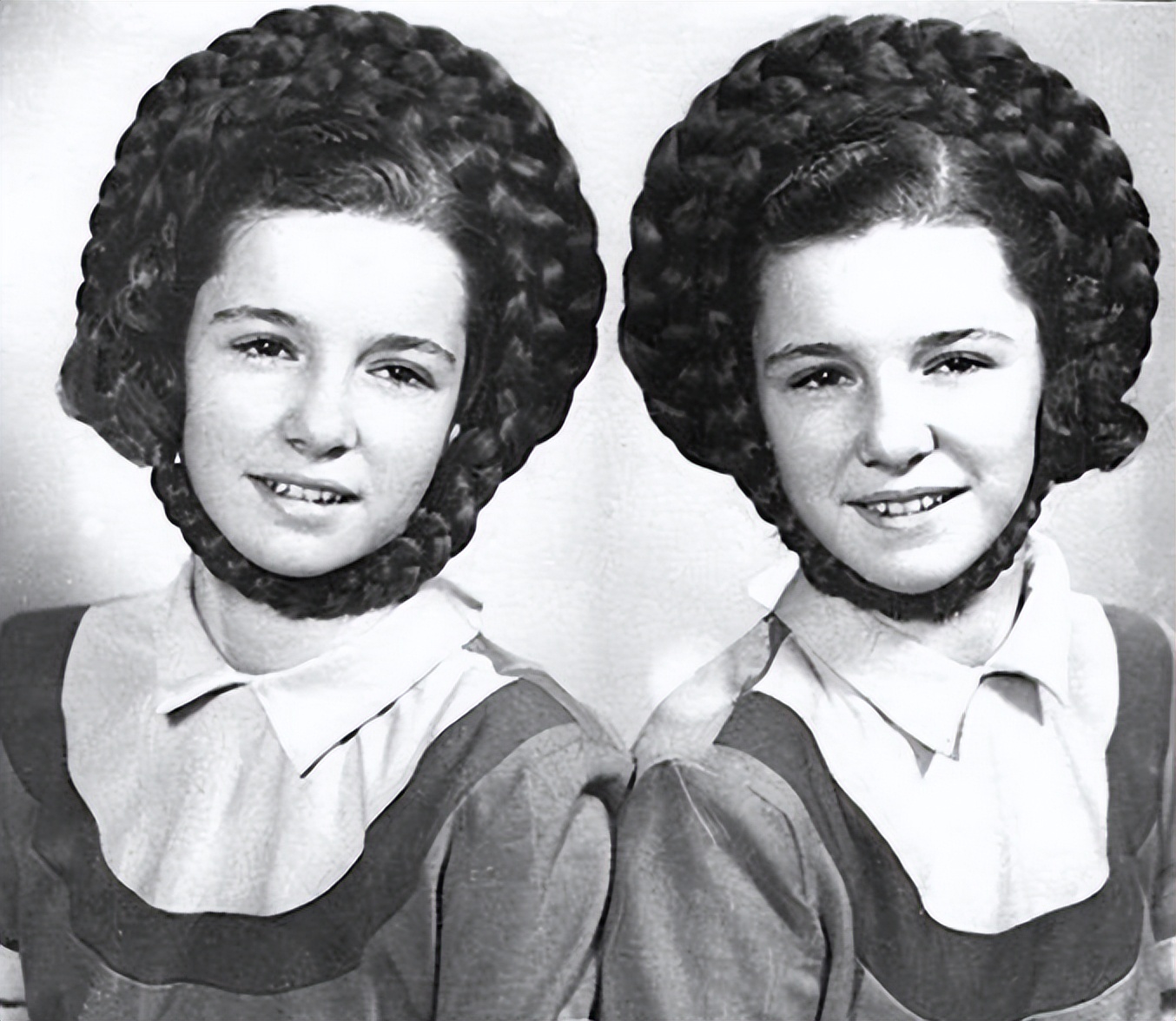 “已故”DNA疯狂求生，借用孪生姐妹的身体，还替她生下3个孩子