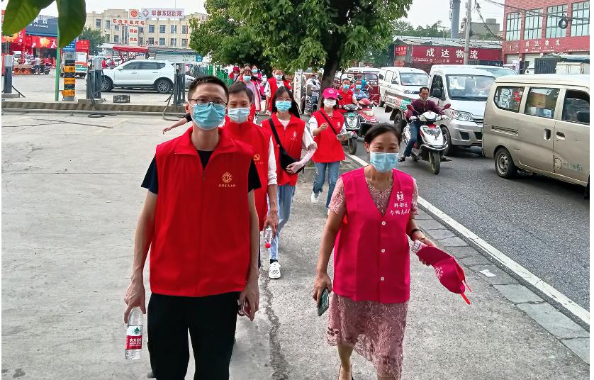 郫都区教育系统376名*党**员教师志愿者逆行而上战疫情
