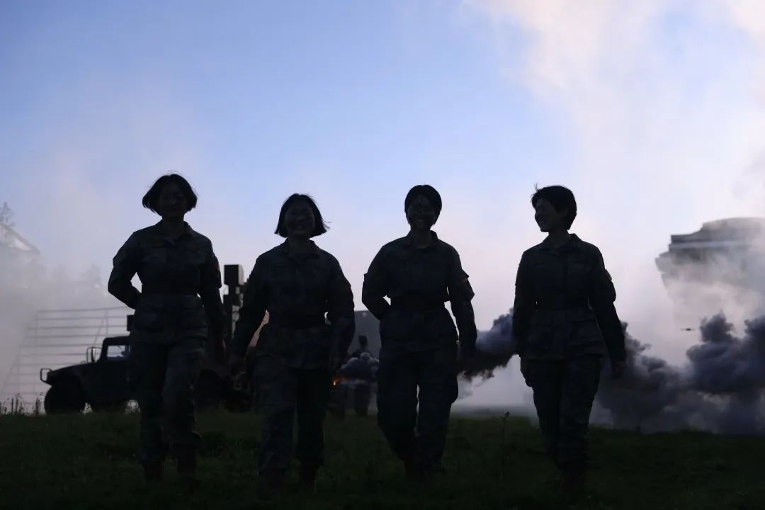 军营帅气视频,军营精彩瞬间照片