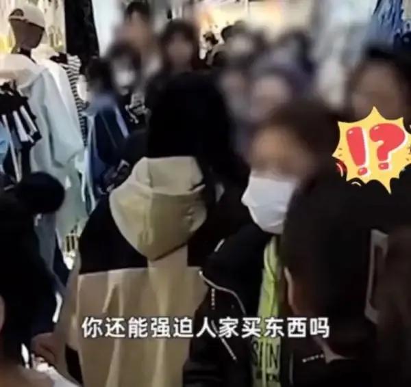 衣服试了就要买?顾客遇到霸王店