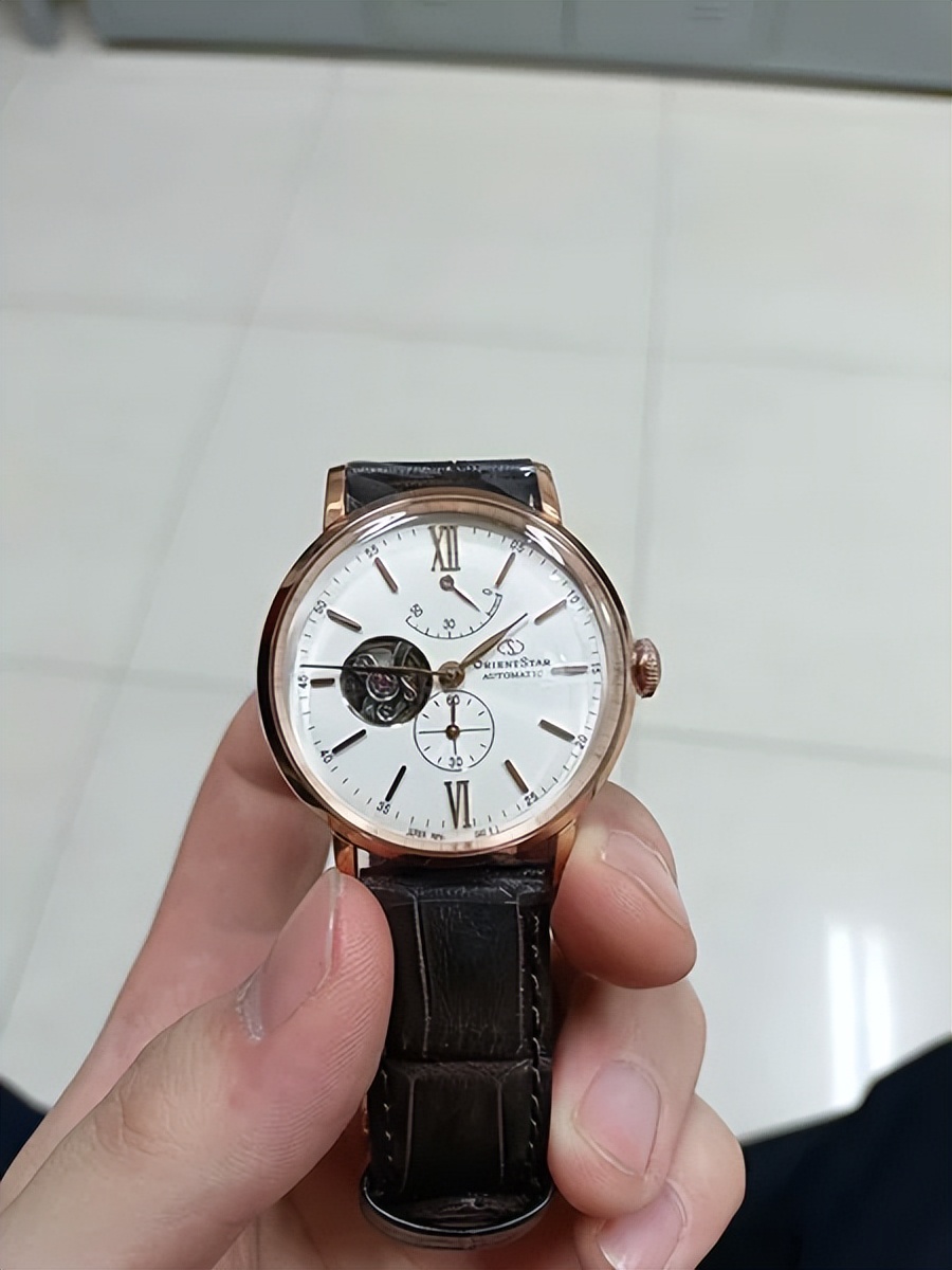 老婆送老公的手表是什么手表最好,送男朋友手表推荐石英表