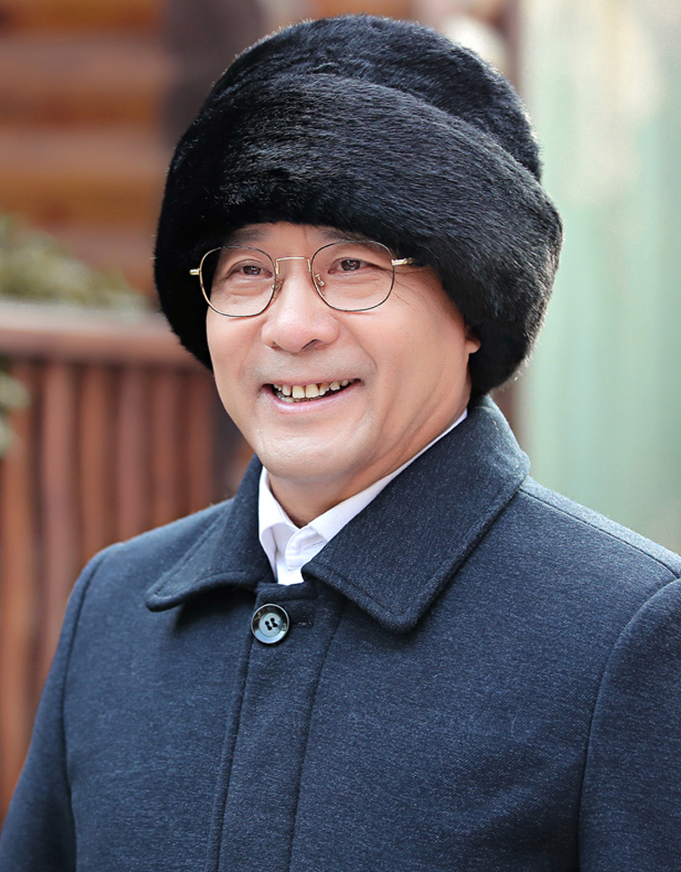 40岁男士洋气帽子搭配,40岁戴哪款帽子男好看