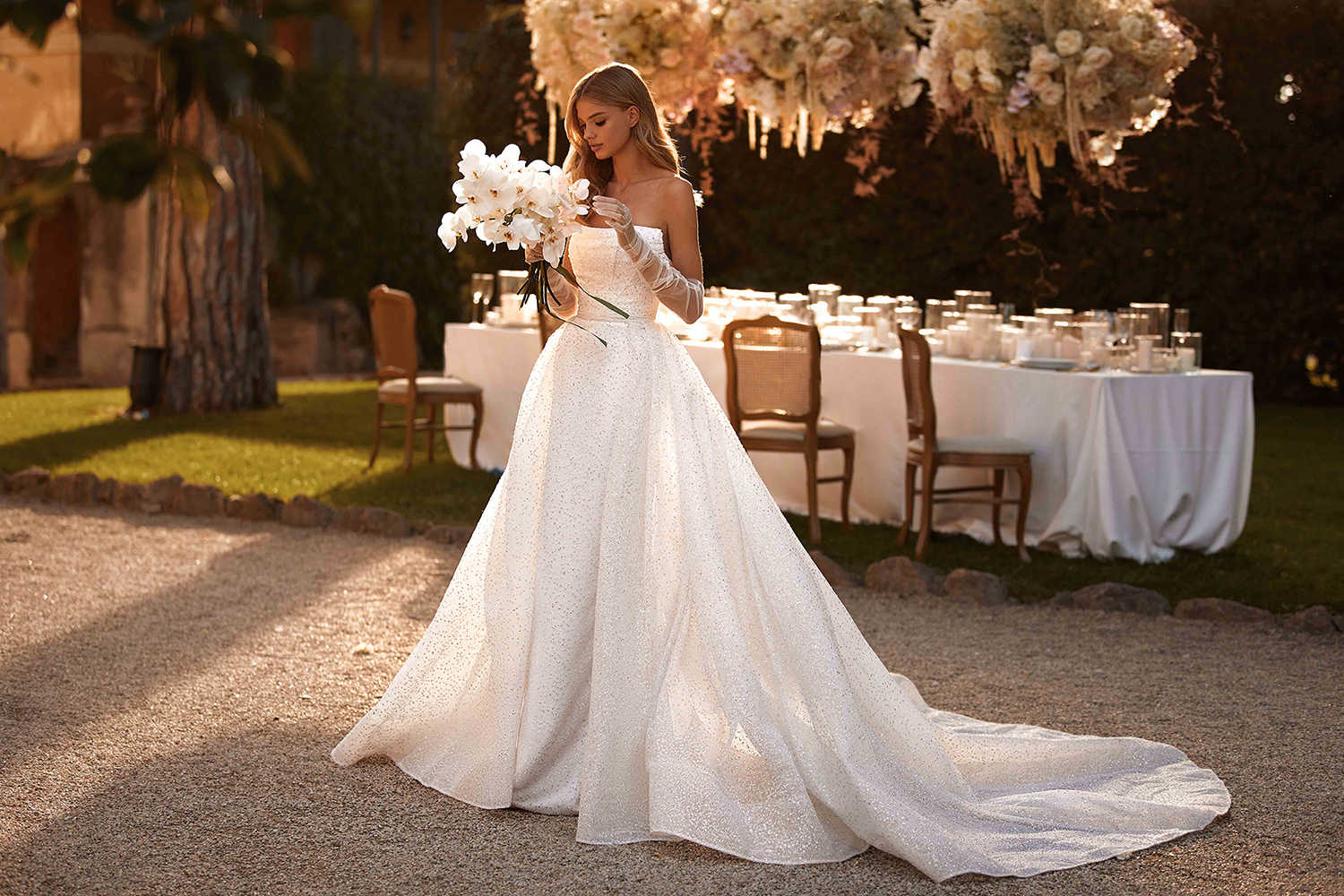 结婚宴回门宴能穿同一条婚纱吗,回门宴早上新娘穿婚纱怎么拍