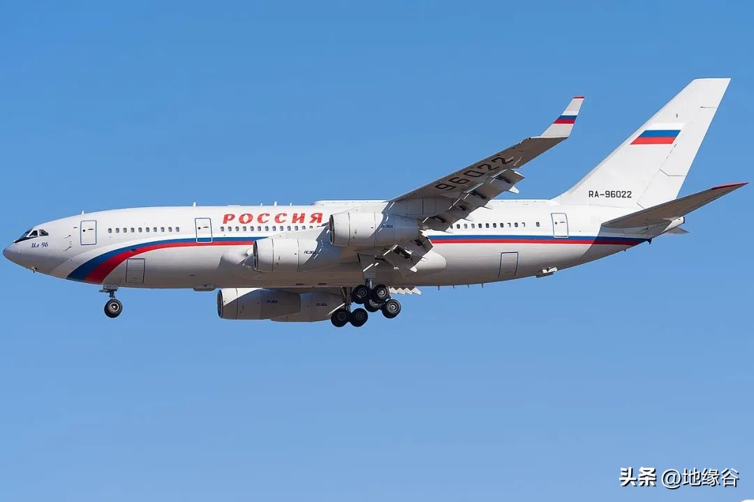 俄罗斯飞机无起落架降落,俄罗斯大飞机最新消息