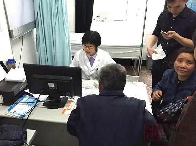 基于“伏邪学说”，探讨中医对慢性萎缩性胃炎的治疗方法