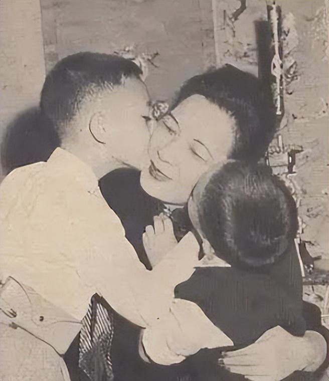 宋美龄去武当山,宋美龄去武当山游玩