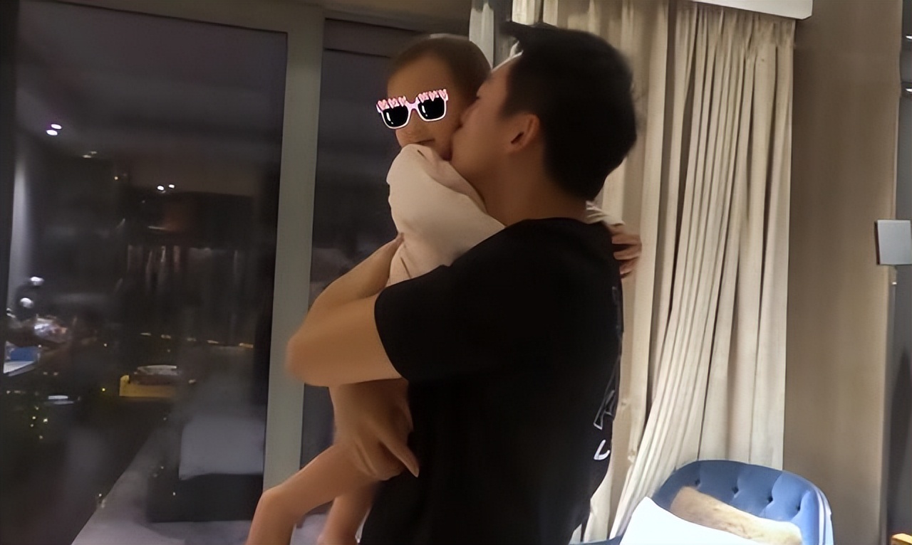 苗苗郑恺几周年,苗苗晒郑恺为自己庆生