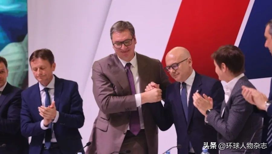 武切维奇，“接班”武契奇