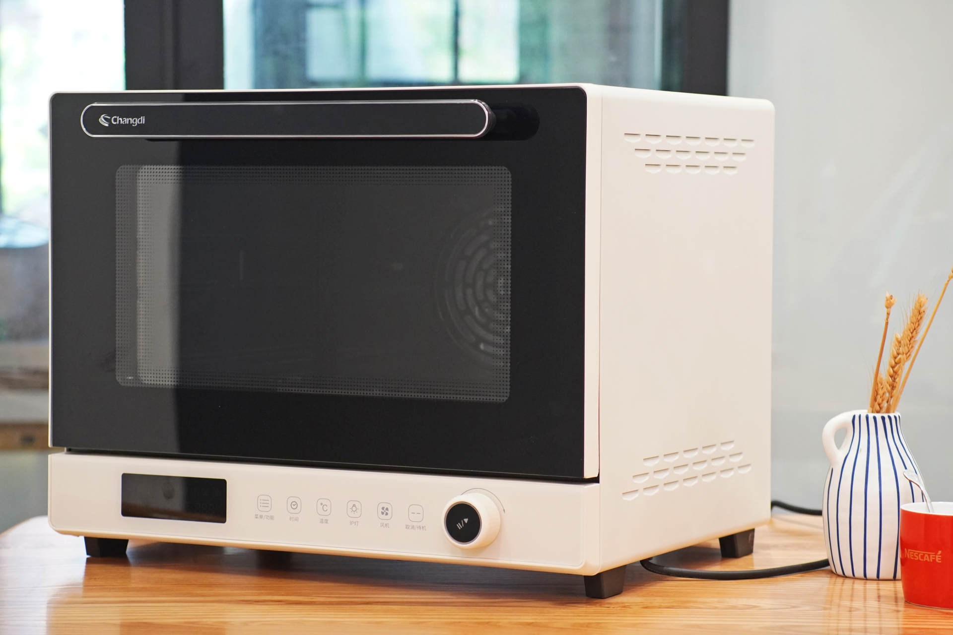 实测长帝F40大白鲸，这是一款更专业的家用台式烤箱