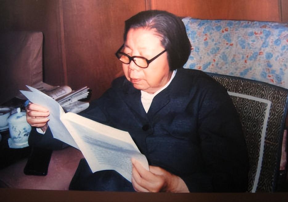 中国近代十大女伟人，每一位都是革命先烈，其中两位是正国级！