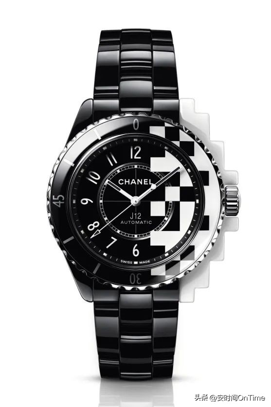 与香奈儿号宇宙飞船一起星际穿越