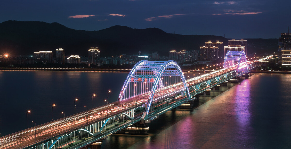 中国跨海跨江跨河桥梁世界第一,中国建的高难度桥梁