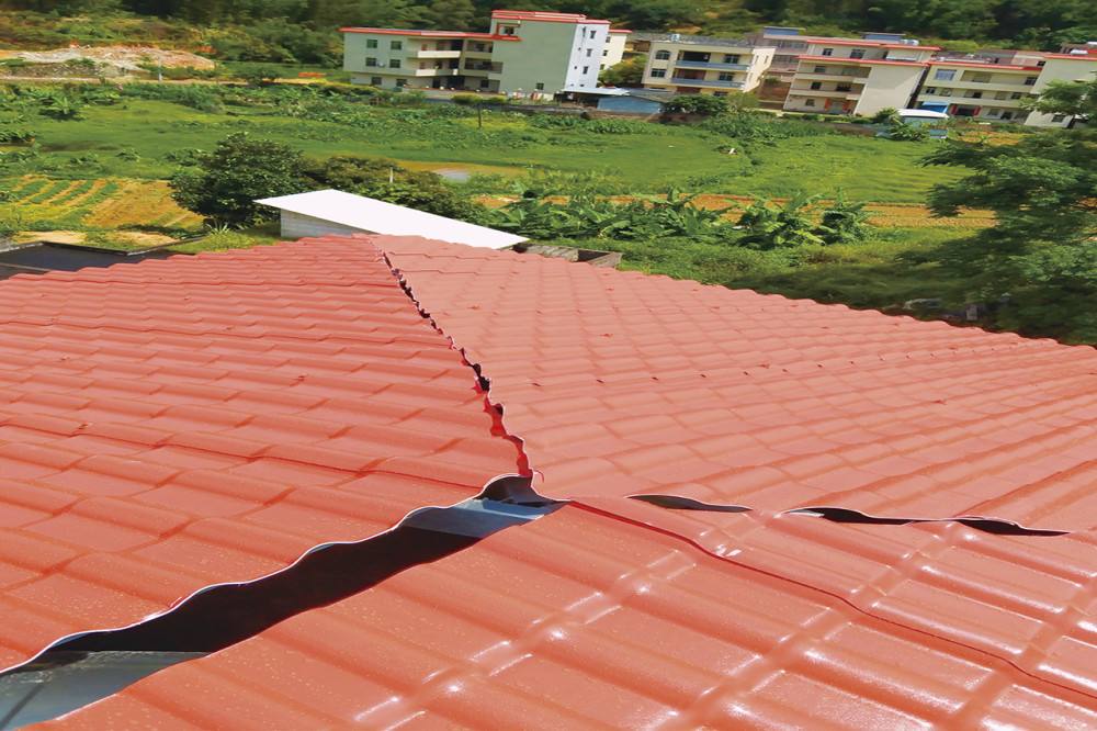 自建房房顶琉璃瓦利弊,树脂瓦红顶白底好用