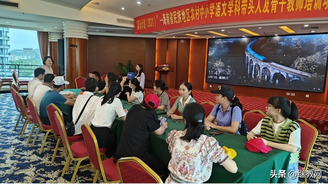 三年同窗形影不离,三年同窗铸就了一世的情缘