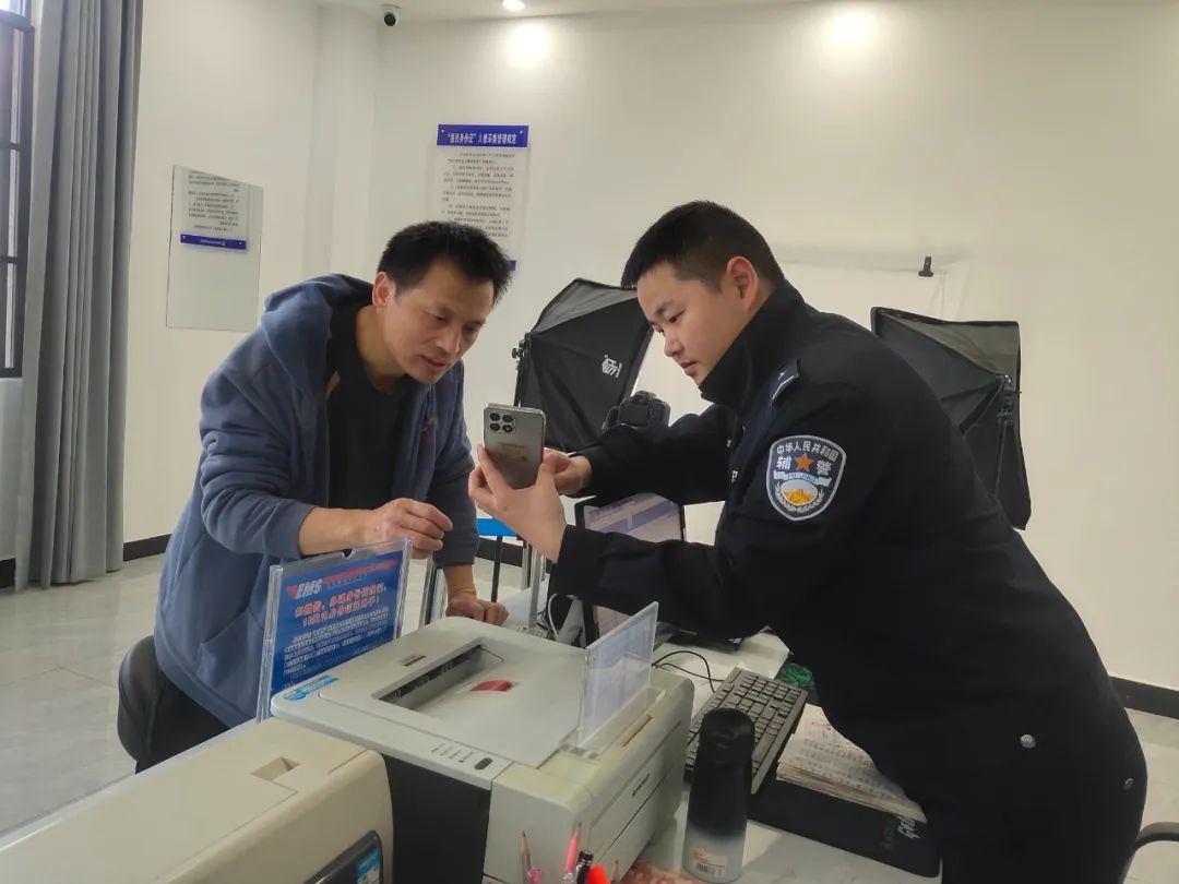 杈规姘戣甯姪澶栧浗鏃呭,澧冨鍥炲浗浜哄憳鎹㈣瘉