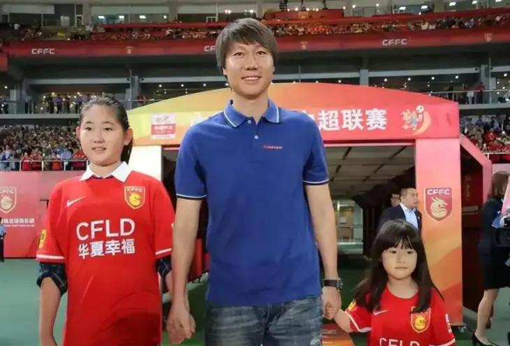 李铁要反转！曝他有2个老婆，逃到国外的第一任老婆花重金捞李铁