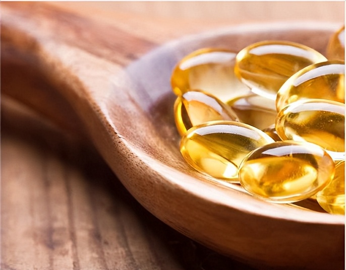 鱼油对癌症有用吗,癌症患者能吃鱼油软胶囊吗