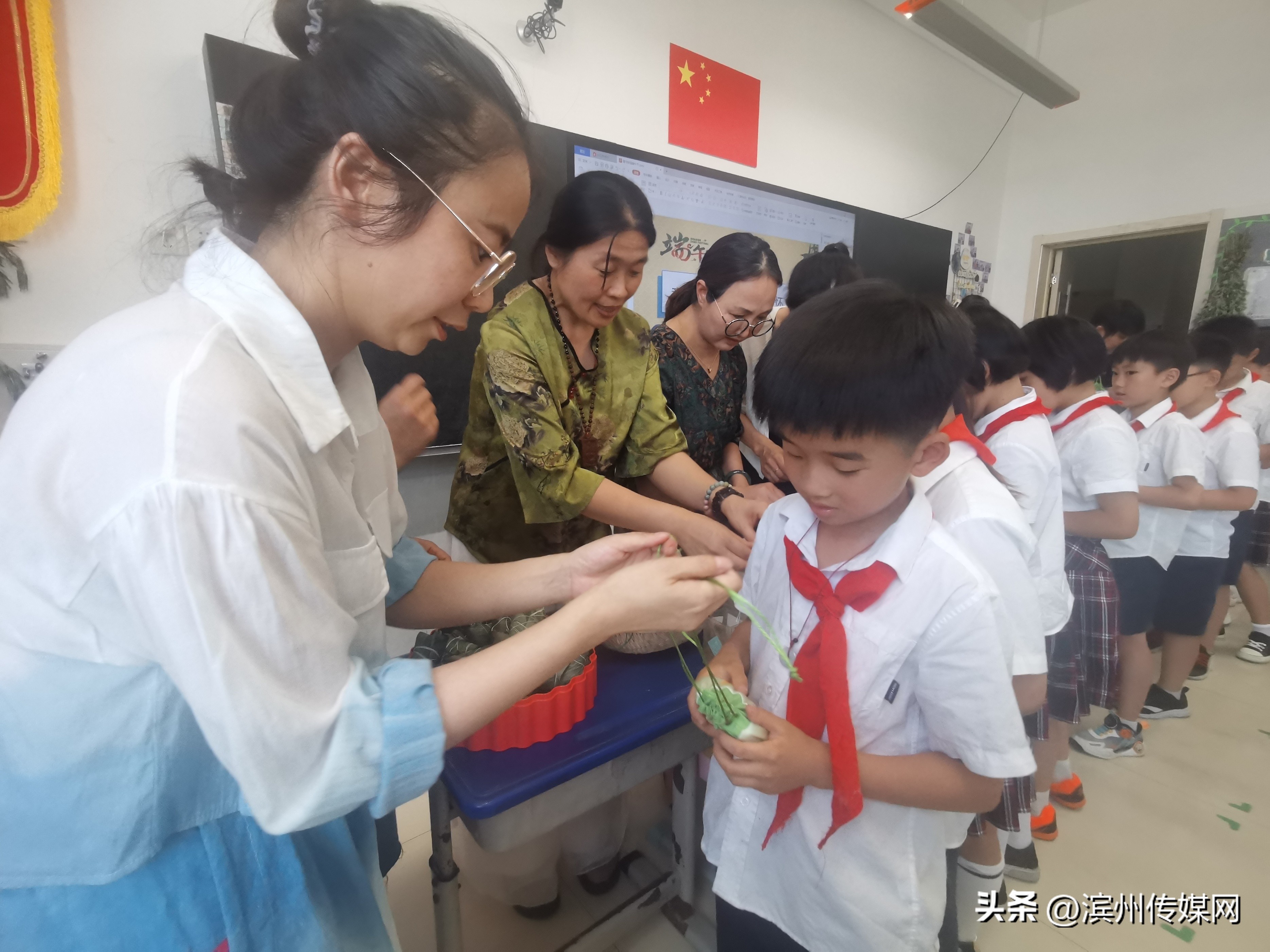 非遗文化进校园课堂设计,学校邀请非遗文化传承人进校园