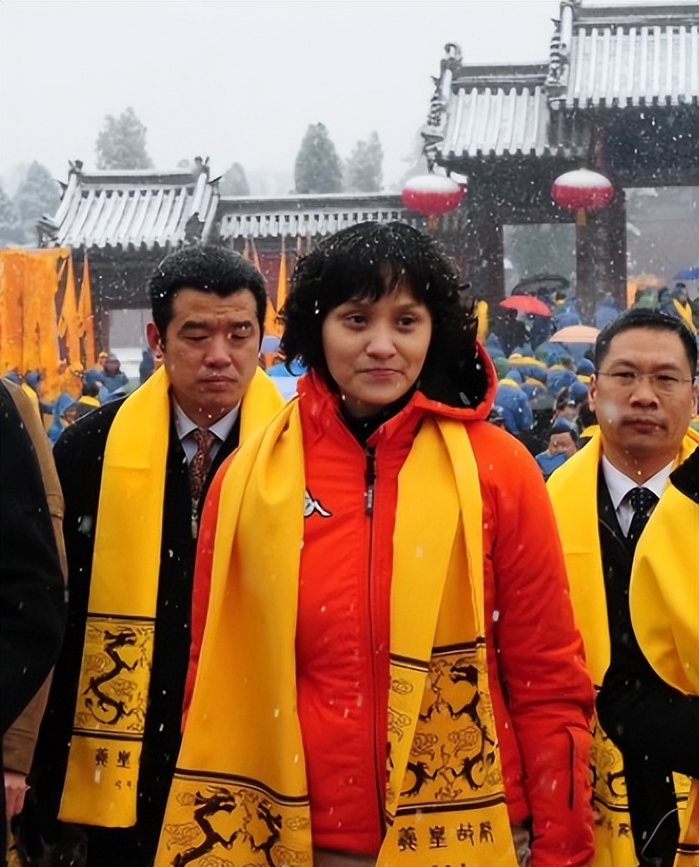 跳水高敏个人近期照片,一代跳水女皇高敏