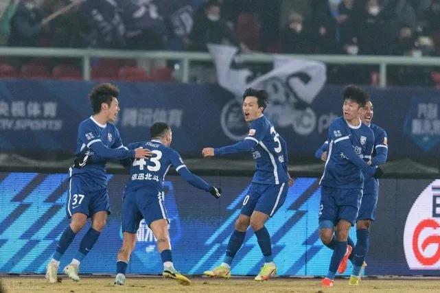 被和谐了！足协足联倒打一耙警告声明者，武汉三镇夺冠平息纷争