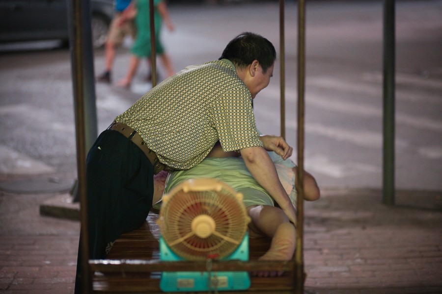 南宁一夜市摊主致人死亡,南宁市盲人夜市