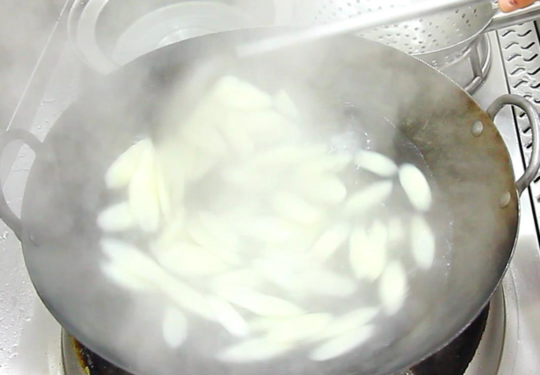 秋吃白冬吃黑春吃什么,秋季滋阴养肺吃什么