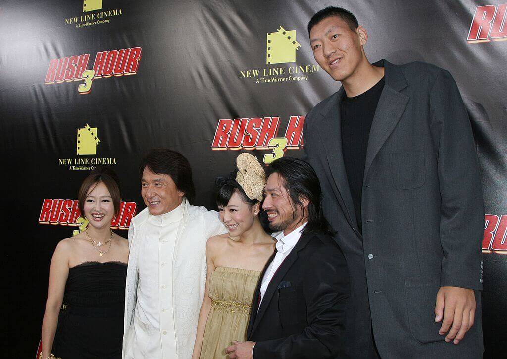 身高惊讶众人,令人惊讶的身高男娱乐圈