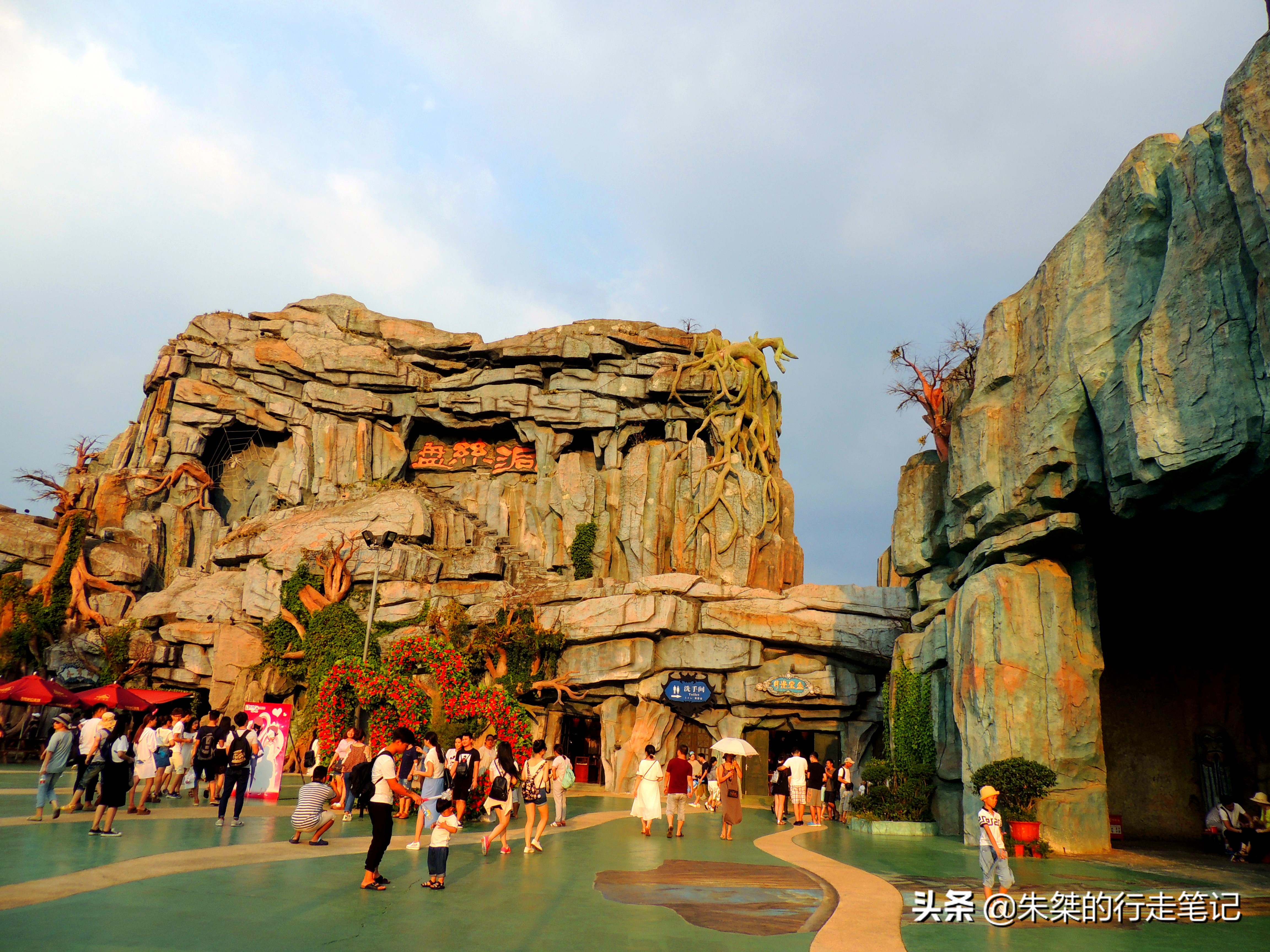 芜湖方特和上海迪士尼哪个好,芜湖方特上海迪士尼