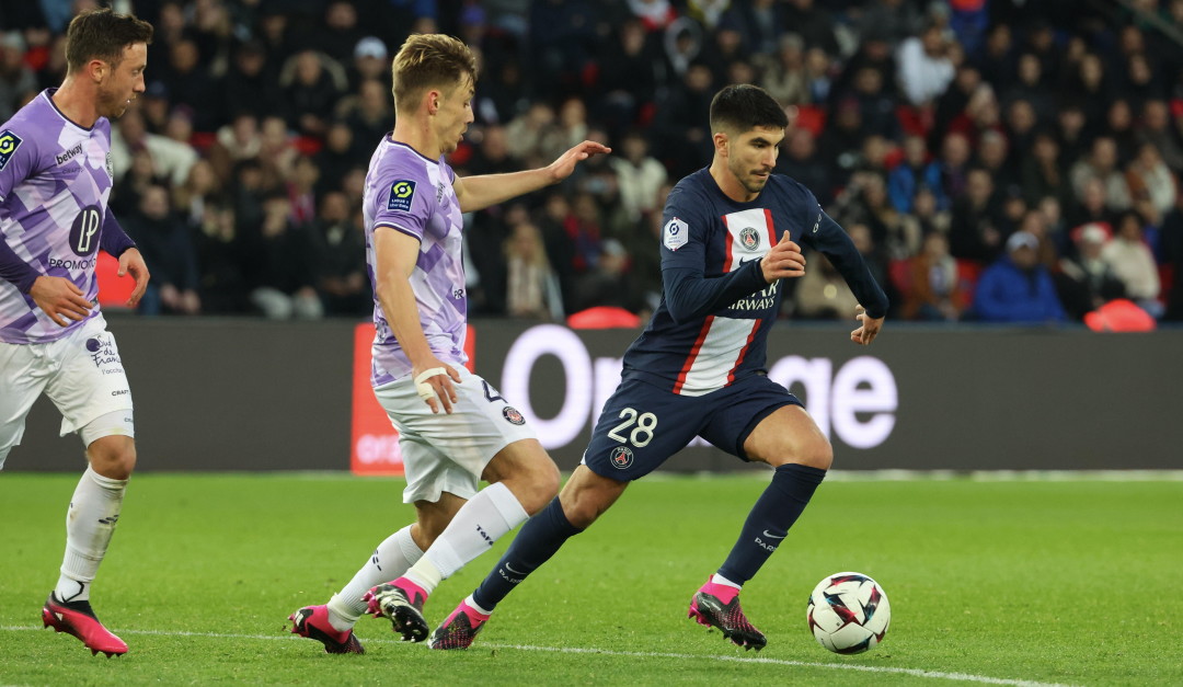 阿什拉夫为梅西出头染红,梅西阿什拉夫图卢兹