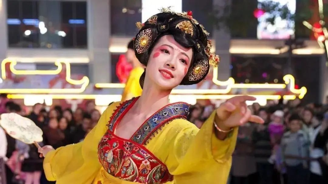 西安大唐不夜城有多火,大唐不夜城怎么火起来