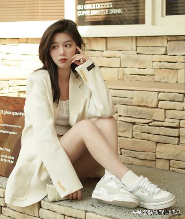 女生穿什么鞋子最好看又实用,看看女生都穿什么鞋