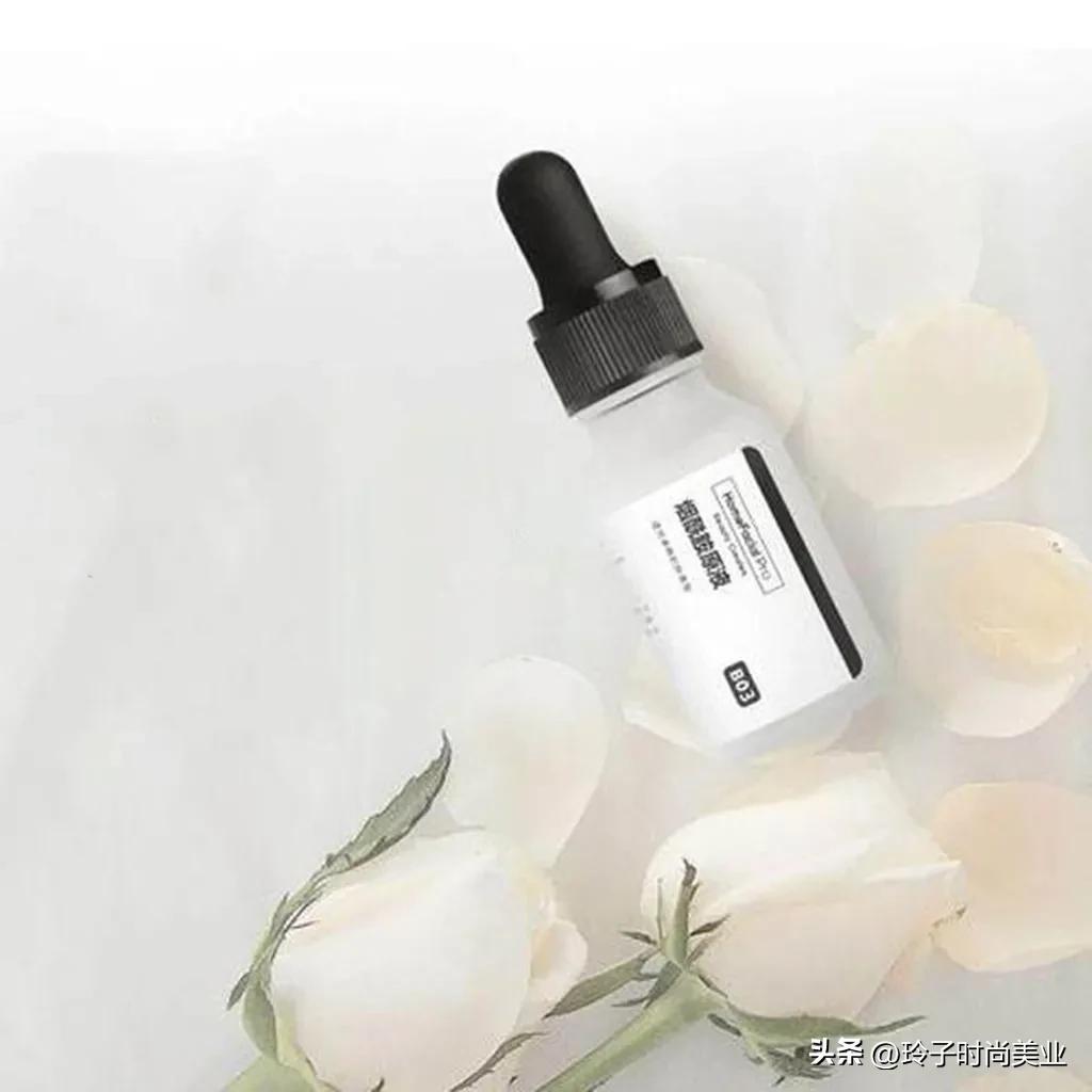 红石榴鲜活水嫩护肤品女六件套,护肤品要怎么搭配美白效果最好