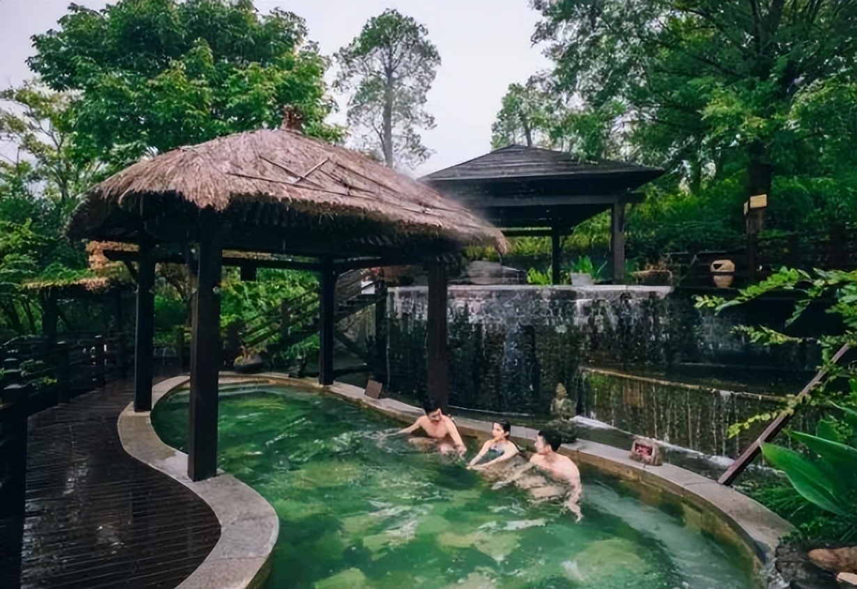 浙江第一温泉小镇,四水归明堂景点