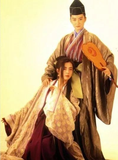 3个亦雌亦雄的大美女，一个46岁自杀，一个不婚不育，一个嫁富商