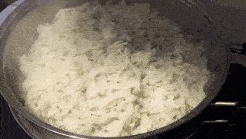 山西刀削面火遍台湾省,山西刀削面好吃劲道来山西的必吃