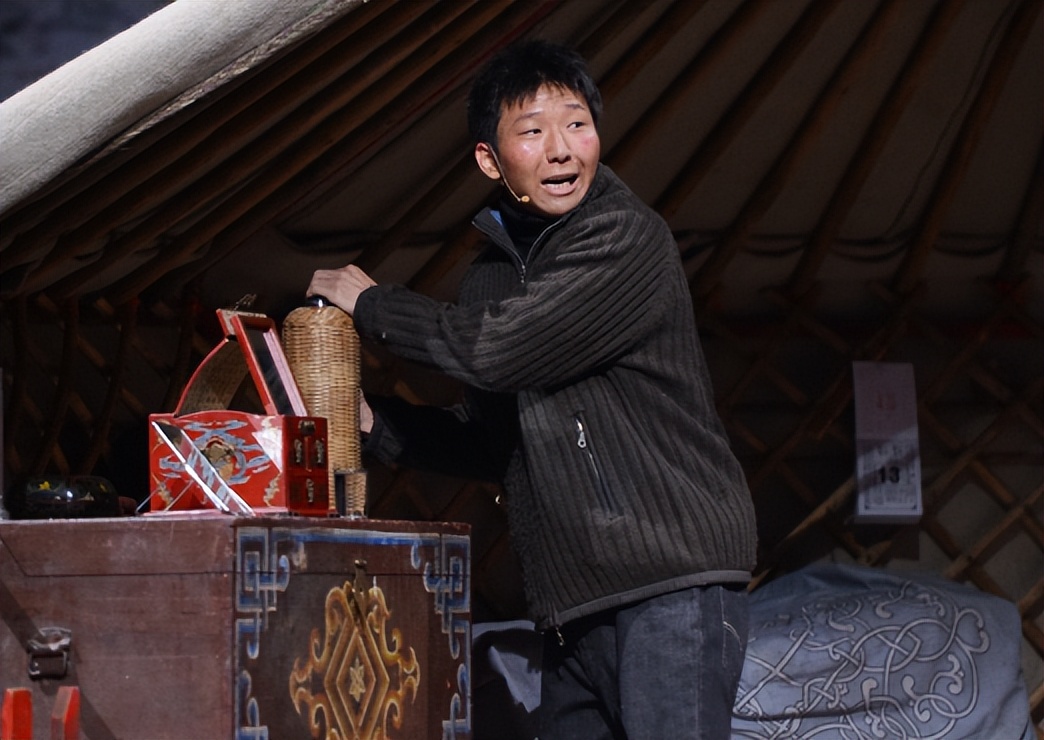 阿如那《狂飙》演技炸裂，曾片场吓懵导演邓超，或将成下一个黄渤