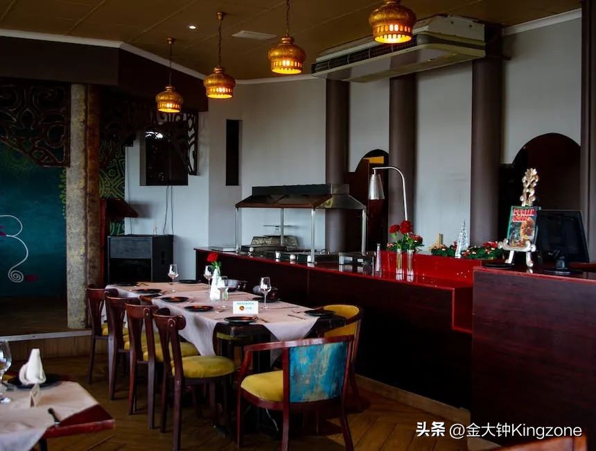 各式奢侈品破天荒地降价务必捡漏,限量版奢侈品值得买吗