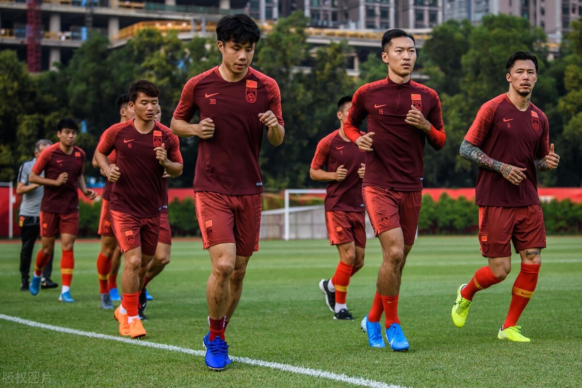 中国男足0比3负韩国唯一一次射门,降维打击赢得比赛