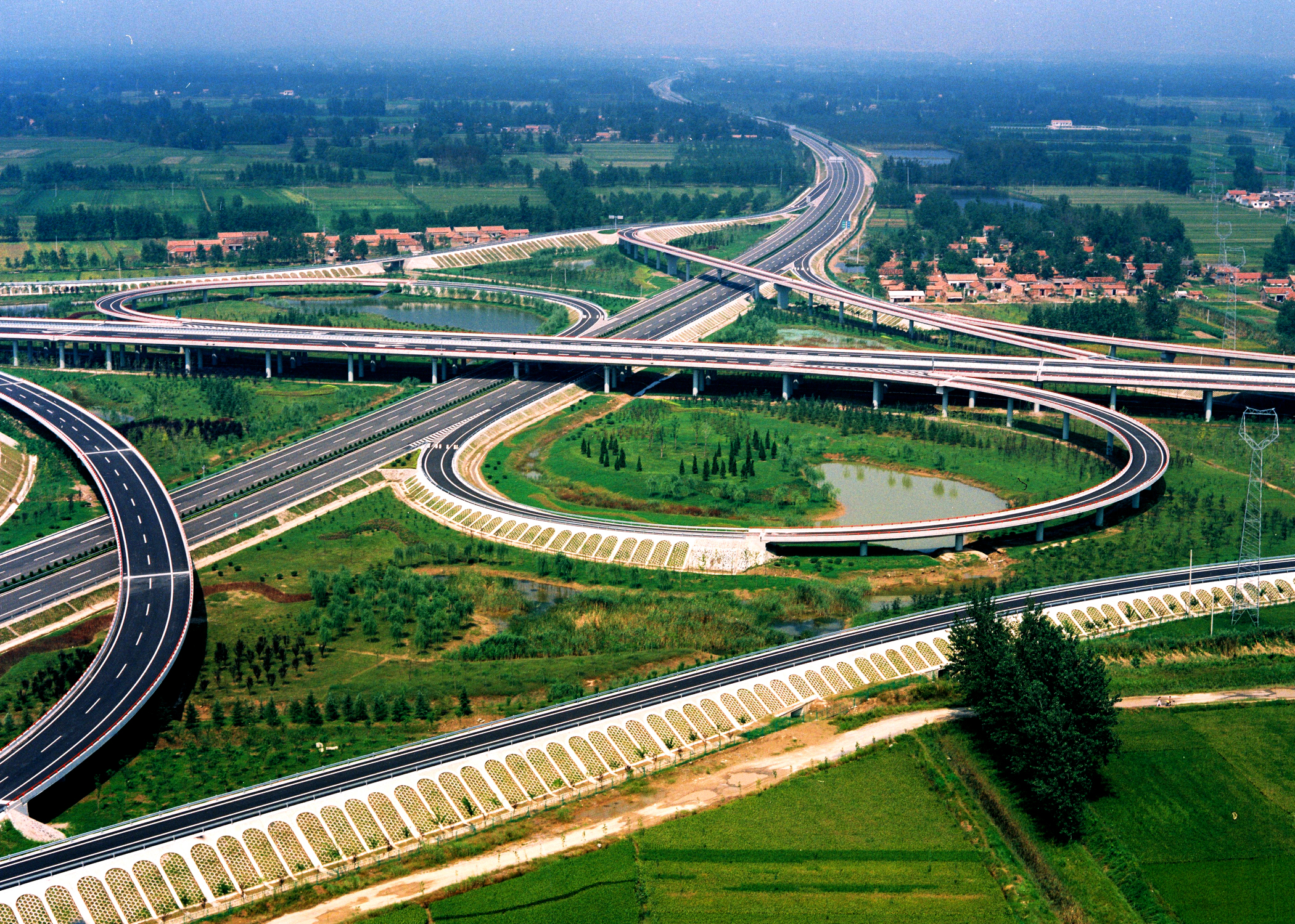 倒装的结构,倒装机械结构