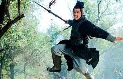 挖古墓挖出了刘备关羽张飞的古墓,民工挖出千年古墓